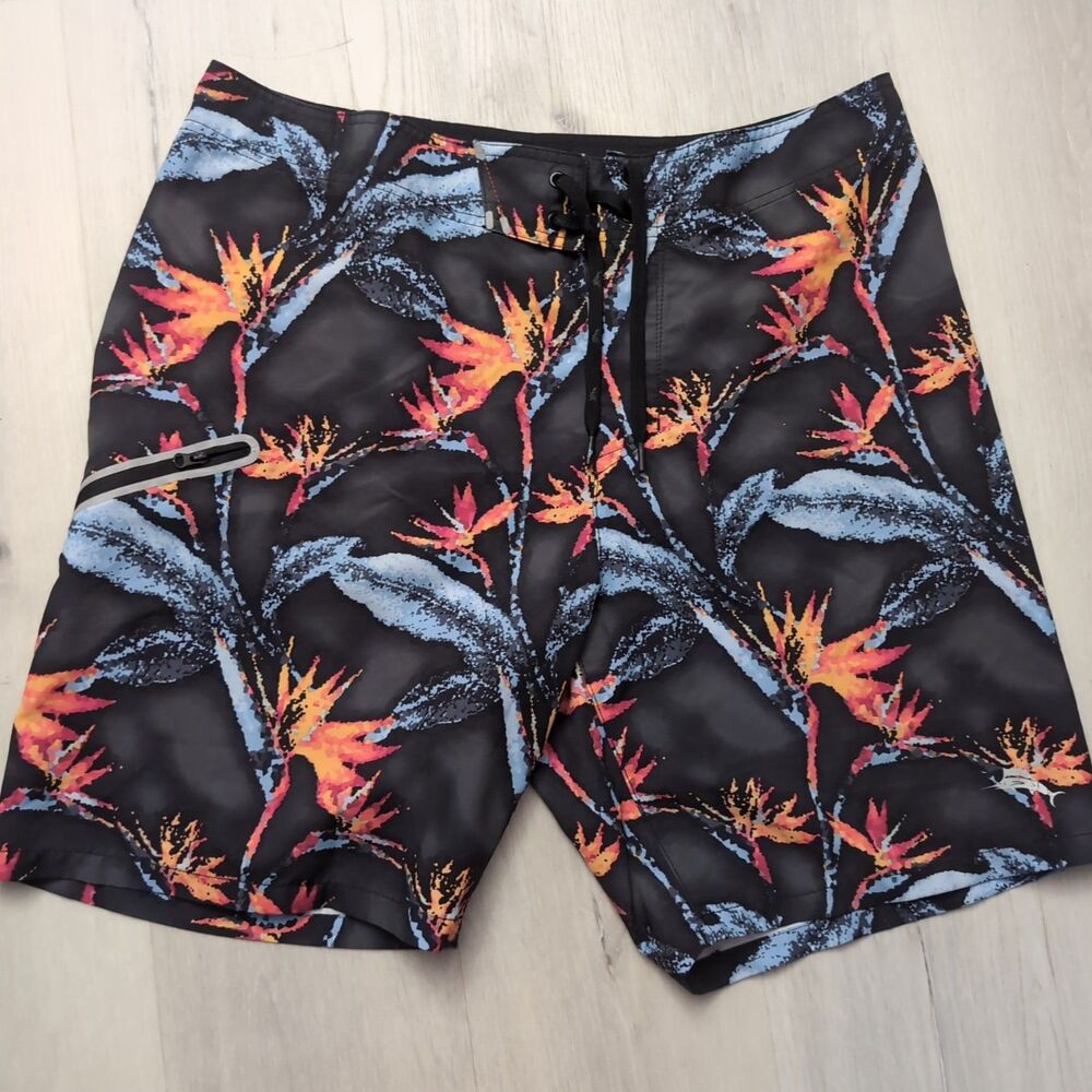 Tommy Bahama Shorts Men's 36 North Shore Pixel in Paradise 9" Board Shorts